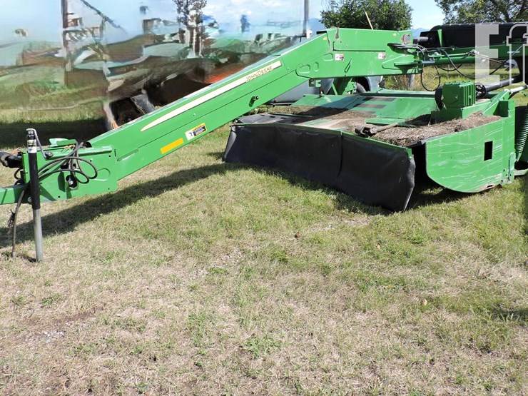 john-deere-835-image-2