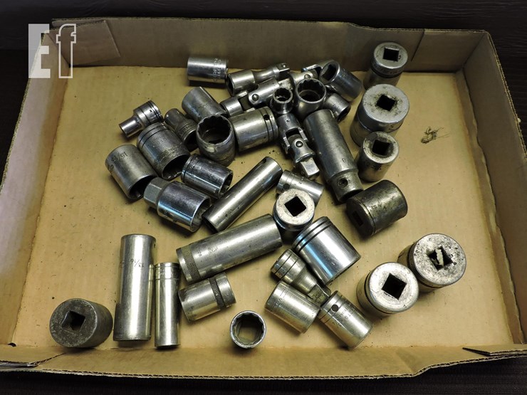 assorted-½”-drive-sockets,-mostly-sae-image-1