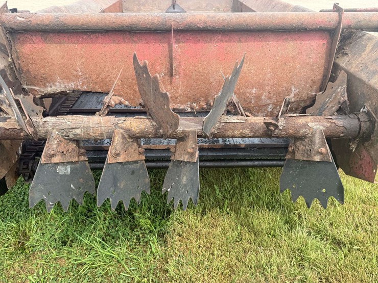 new-holland-155-image-14