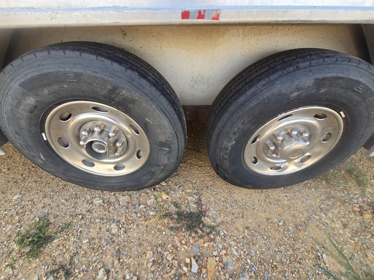 #26361-•-1995-30'-featherlite-trailer-image-37