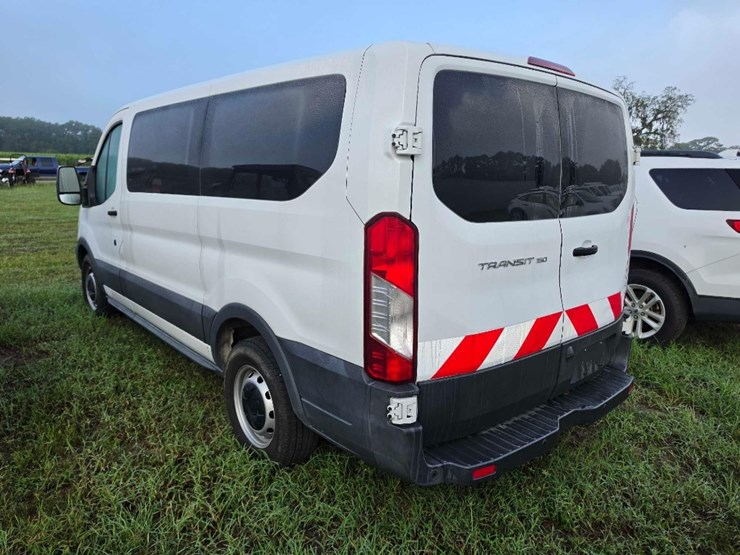 2017-ford-transit-image-4