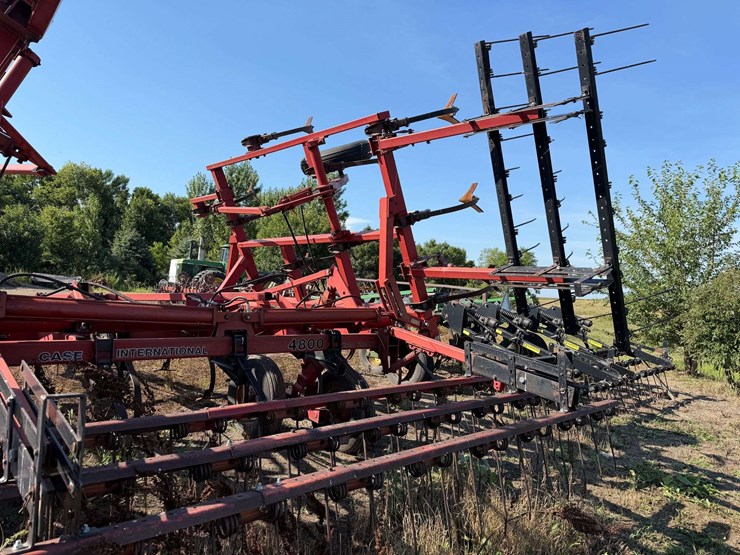 case-ih-4800-image-28