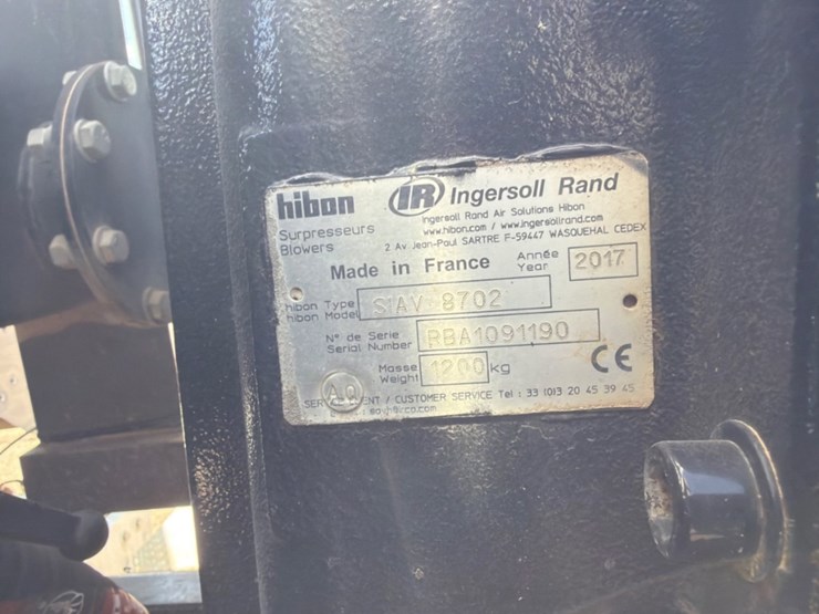 2018-peterbilt-367-image-16