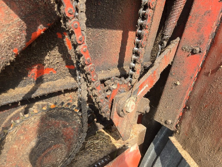 hesston-5540-image-43