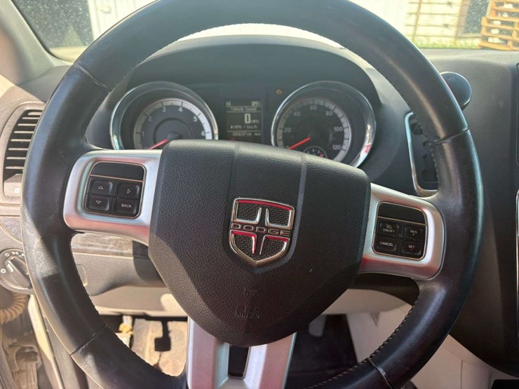 2016-dodge-grand-caravan-sxt-image-40