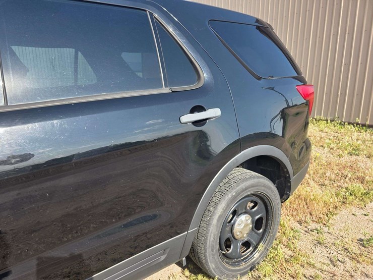 2016-ford-explorer-police-interceptor-image-14