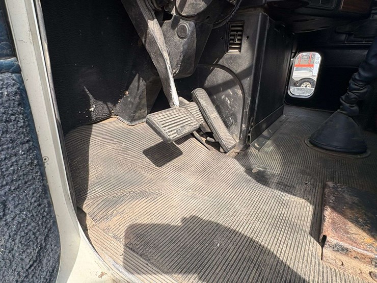 1997-cummins-m11-image-24
