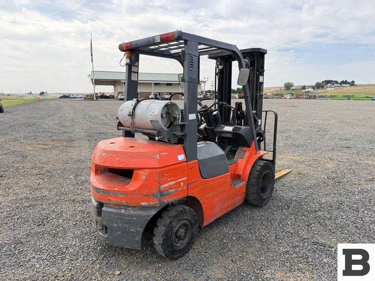 2005-toyota-7fgu25-image-4