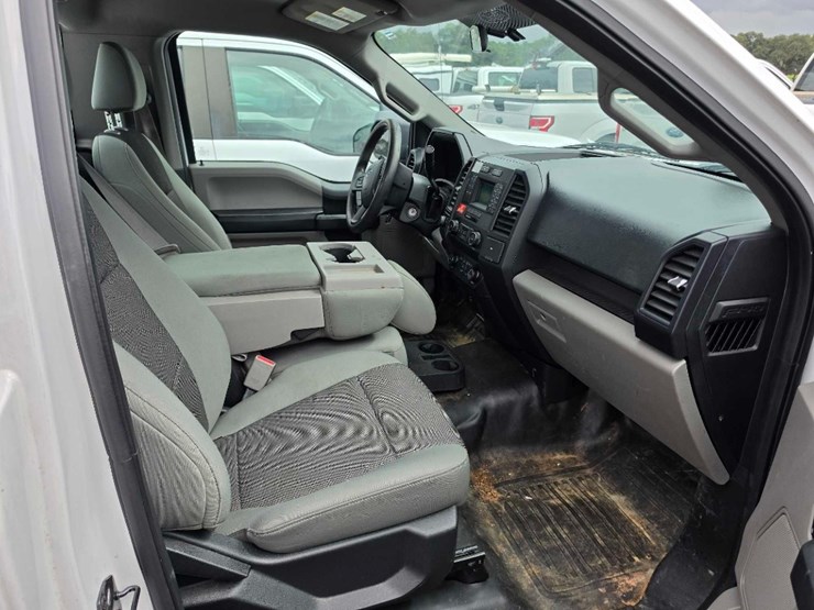 2017-ford-f150-xl-image-7
