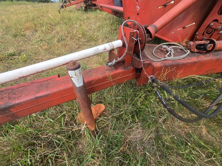 hesston-1091-image-8