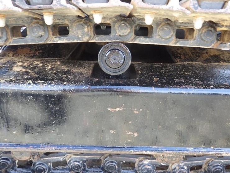 caterpillar-303-image-22