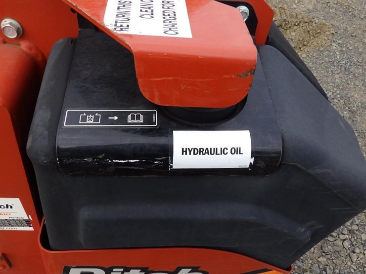 2022-ditch-witch-sk800-image-20