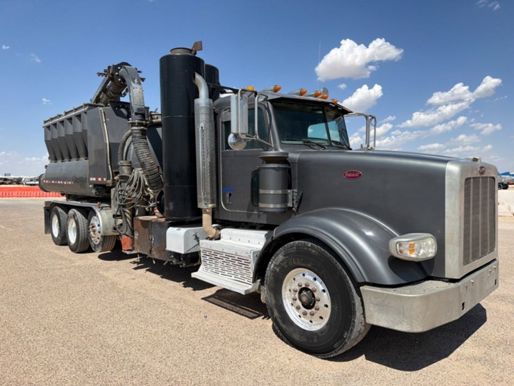 2019-peterbilt-367-image-3