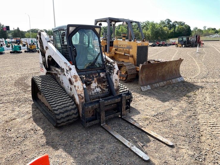 2003-bobcat-t300-image-1
