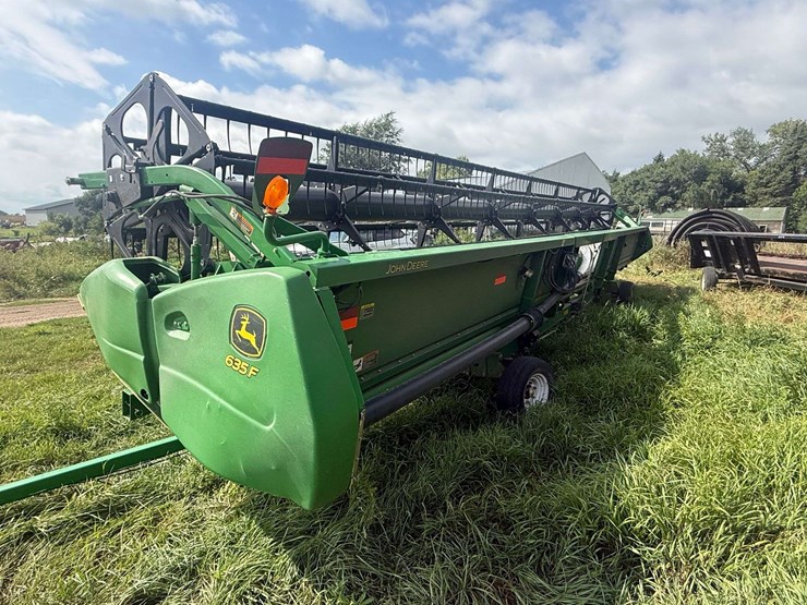 2011-john-deere-635f-image-5