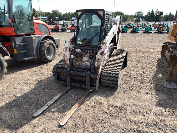 2003-bobcat-t300-image-2