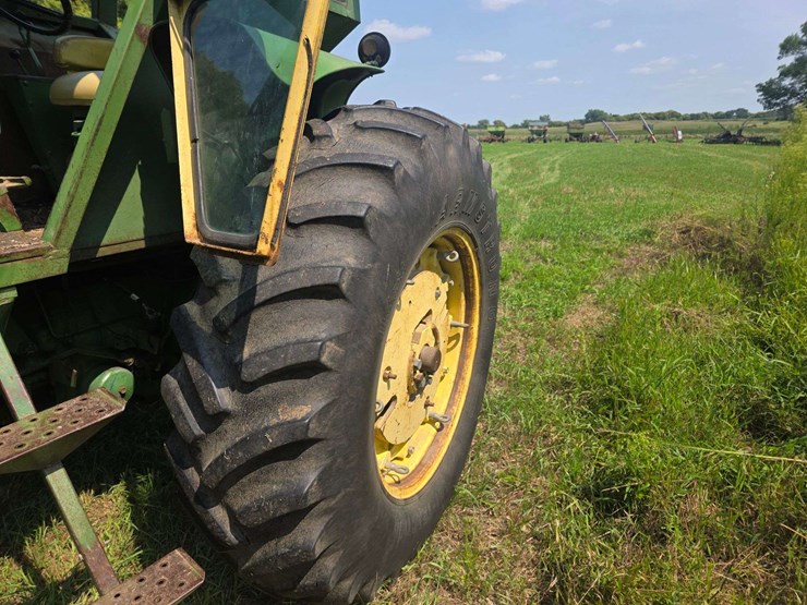 john-deere-4020-image-22