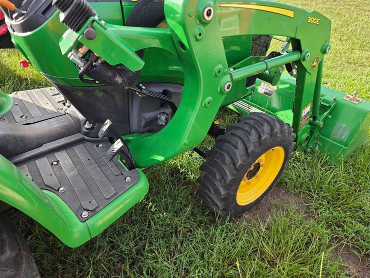 john-deere-3032e-image-7