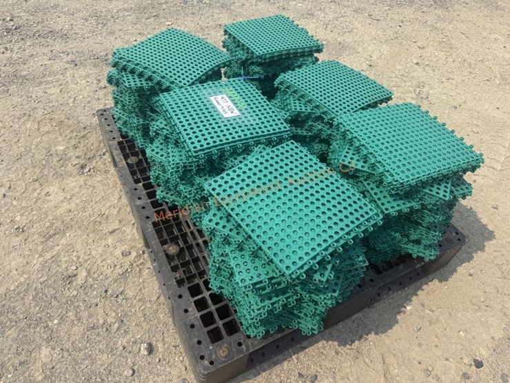 ~477--interlocking-rubber-floor-tiles-image-2