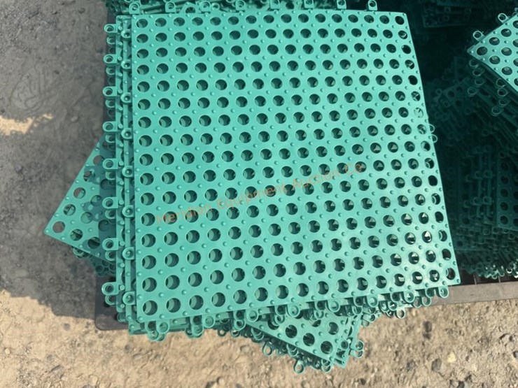 ~477--interlocking-rubber-floor-tiles-image-8