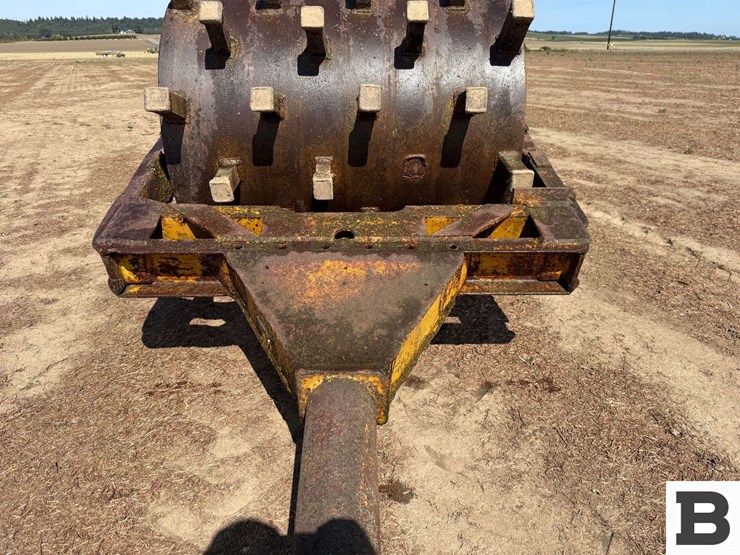 sheepsfoot-compaction-roller-image-10