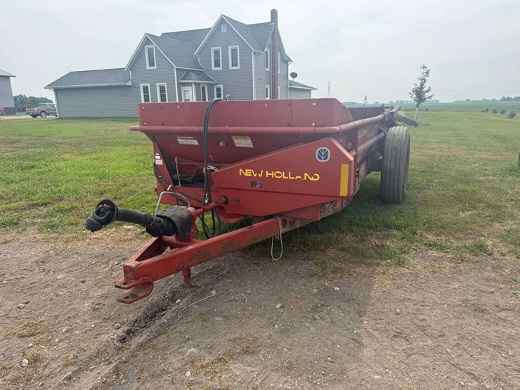 new-holland-155-image-3
