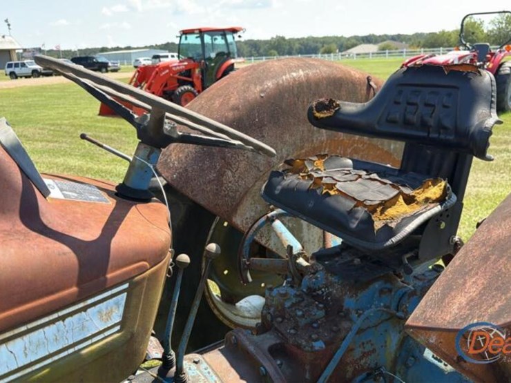 ford-4000-image-9