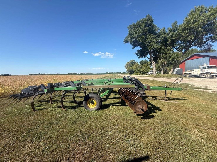 john-deere-714-image-8