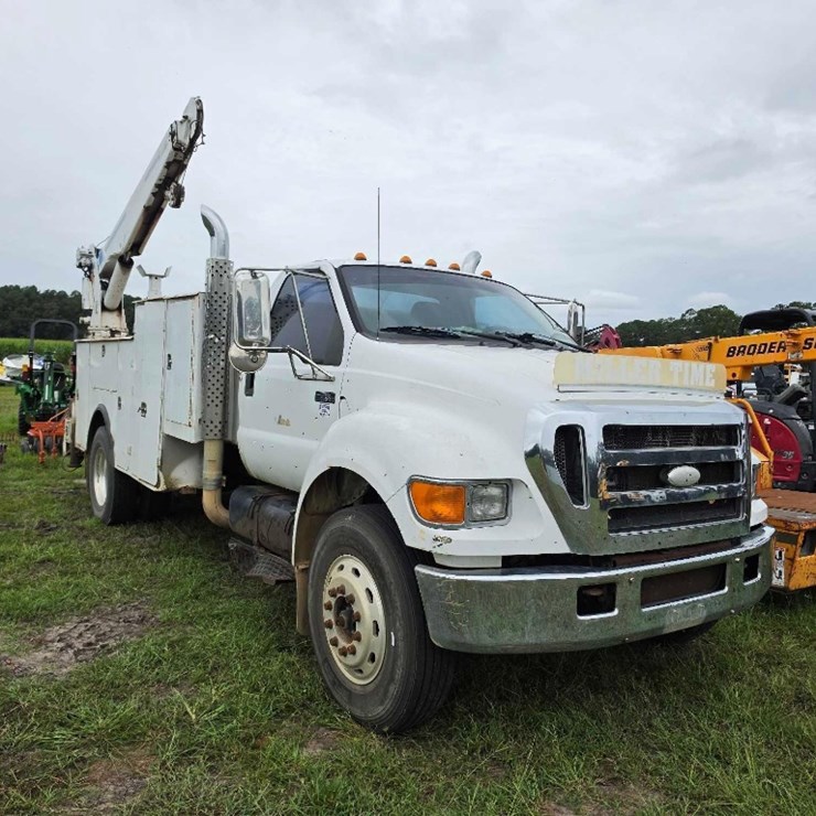 2007 FORD F750