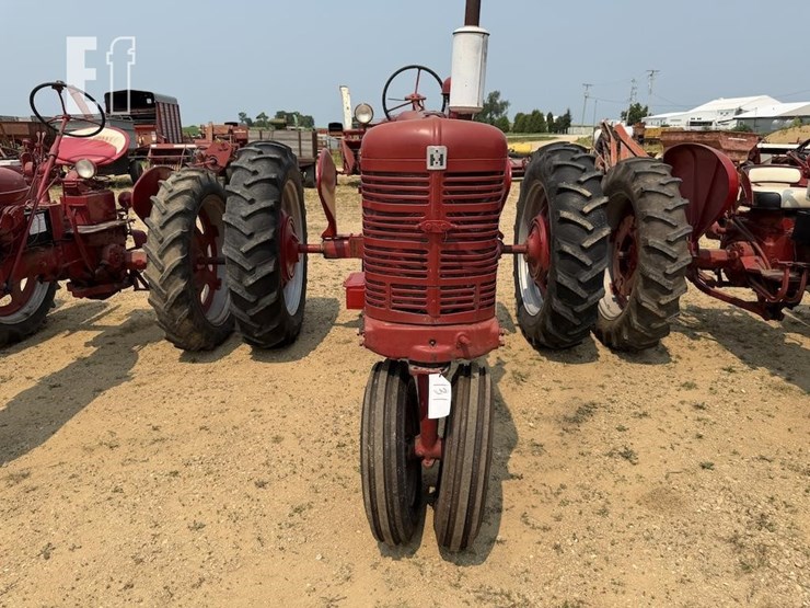 1952-farmall-super-m-image-2