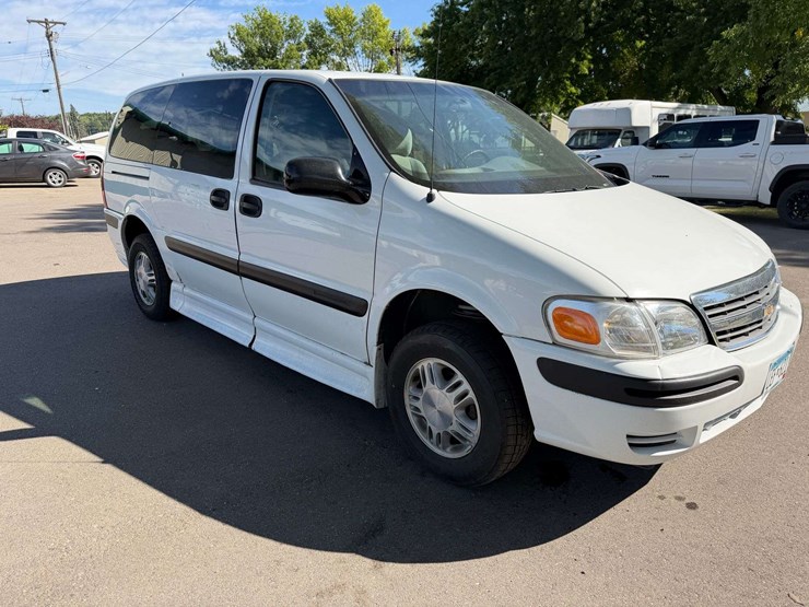 2005-chevrolet-venture-image-9