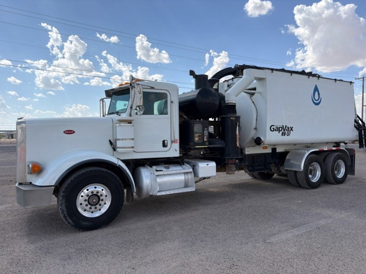 2009-peterbilt-367-image-1