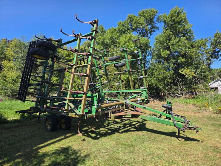 john-deere-2210-image-21