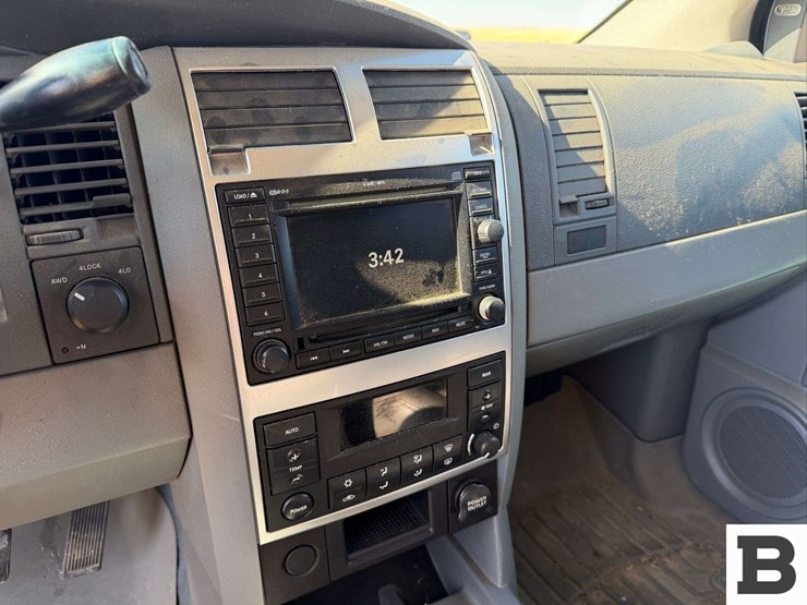 2005-dodge-durango-image-12