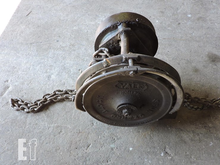 yale,-i-ton-chain-hoist-on-beam-trolley-image-1