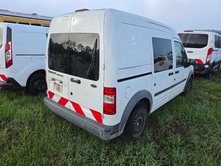 2010-ford-transit-connect-image-4