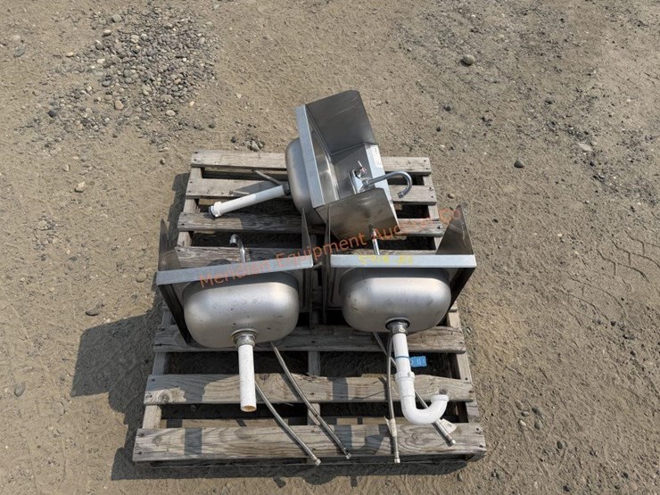 3--steel-commercial-hand-wash-sinks-image-2