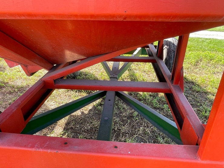 john-deere-1075-image-29