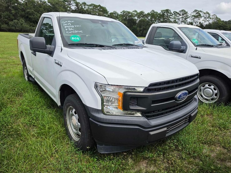 2019-ford-f150-xl-image-1