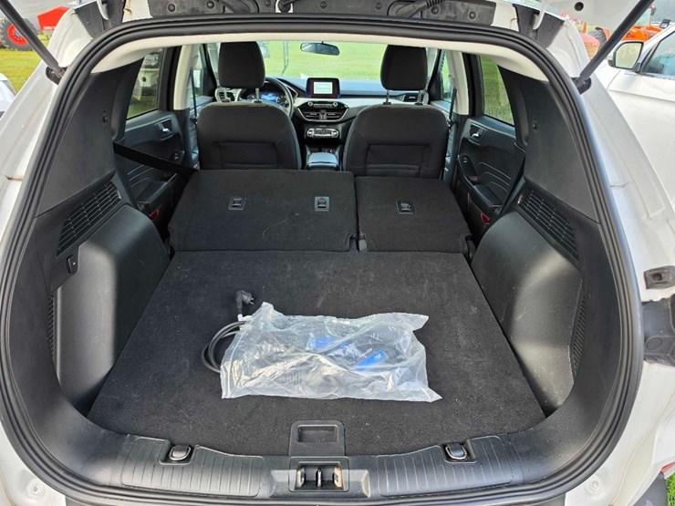 2022-ford-escape-image-7