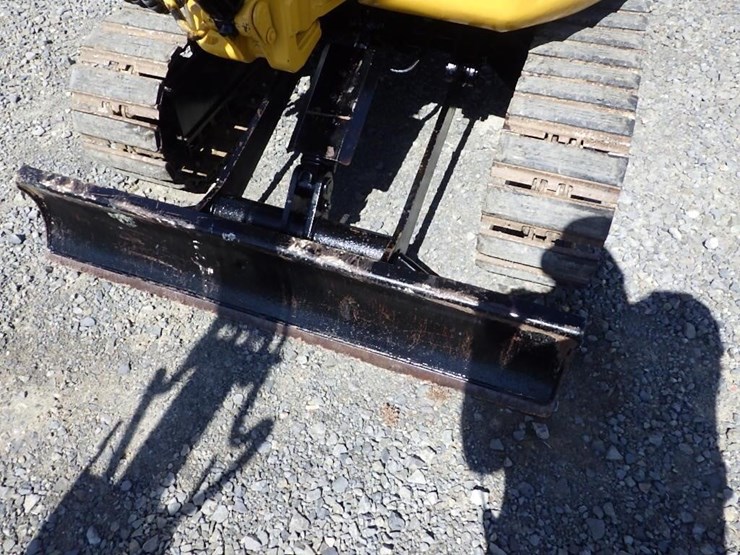 caterpillar-303-image-15