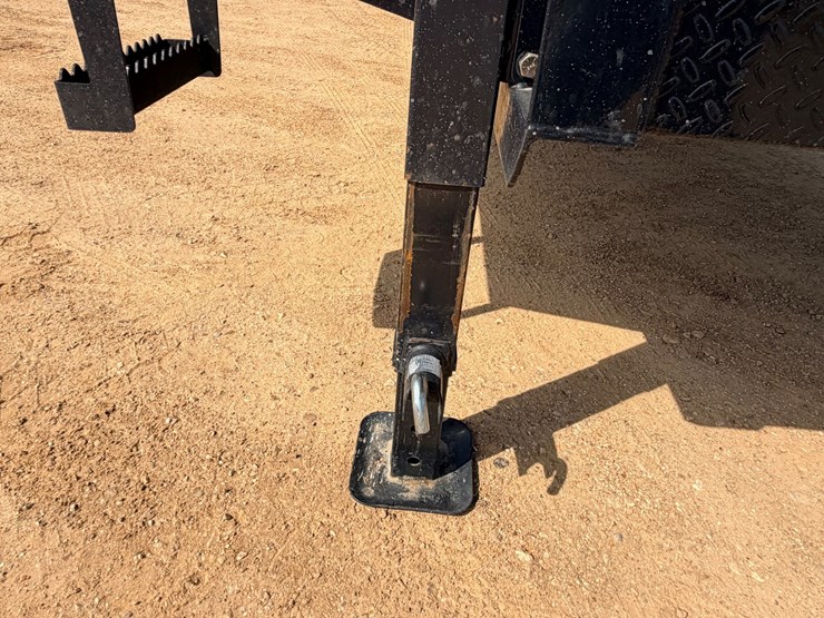 #25592-•-2024-25ft-load-trail-low-pro-gooseneck-trailer-image-30