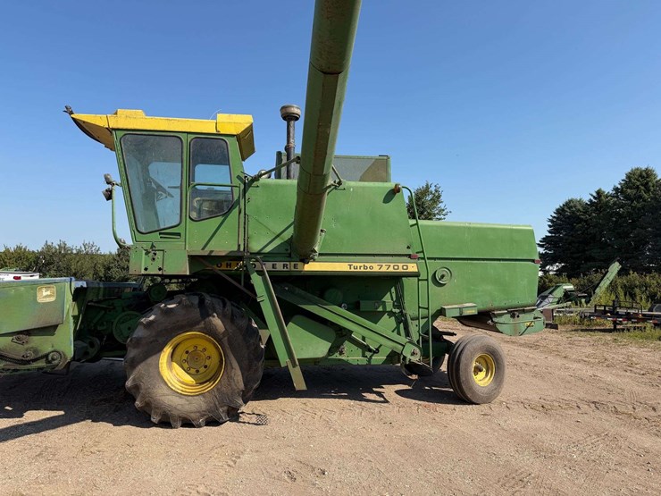 john-deere-7700-image-2