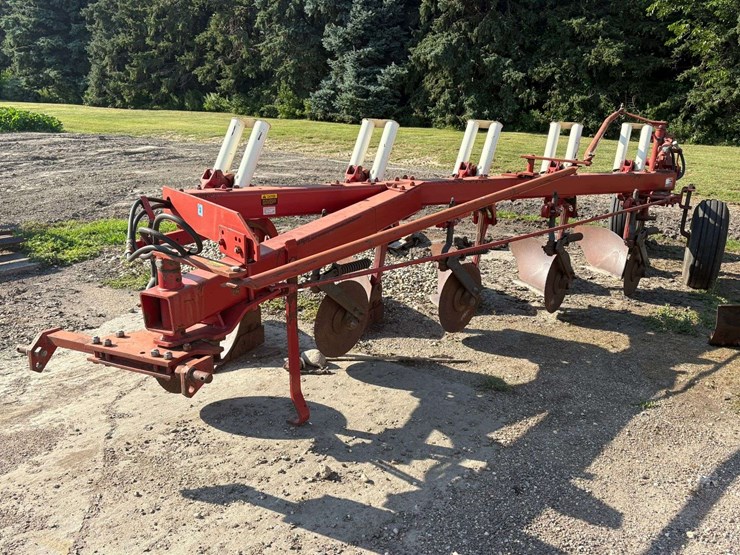 case-ih-720-image-1