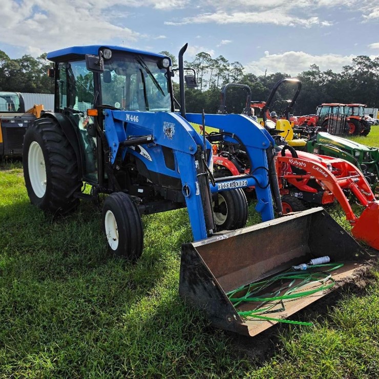 223 - NEW HOLLAND TN70DA UTILITY TRACTOR