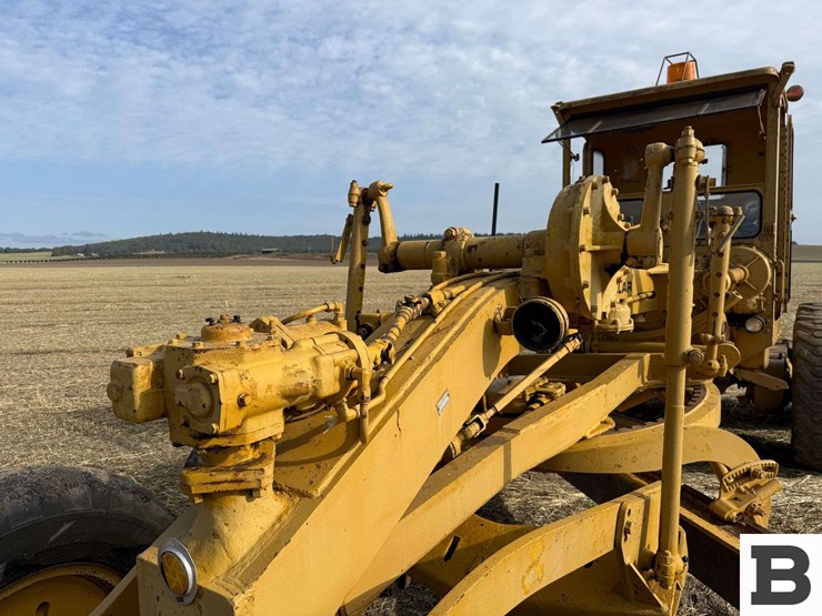 caterpillar-12-image-12