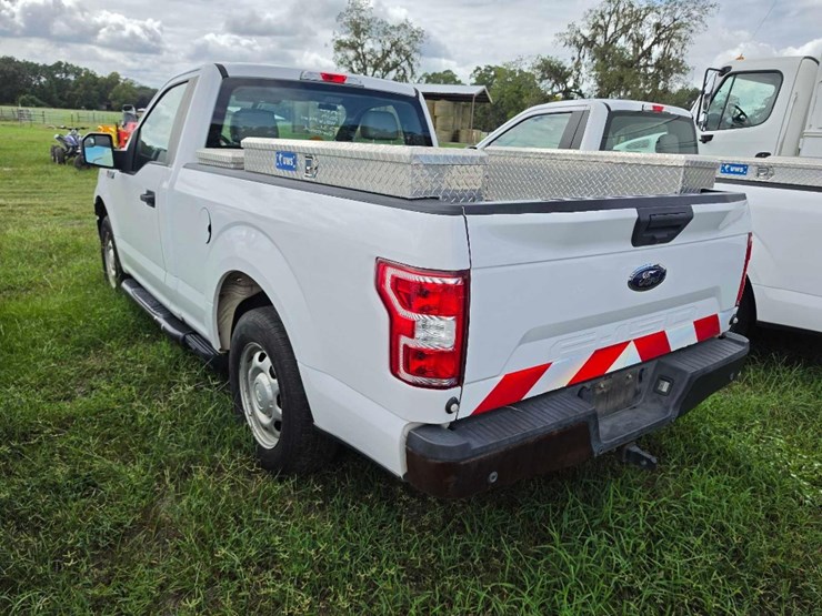 2019-ford-f150-xl-image-3