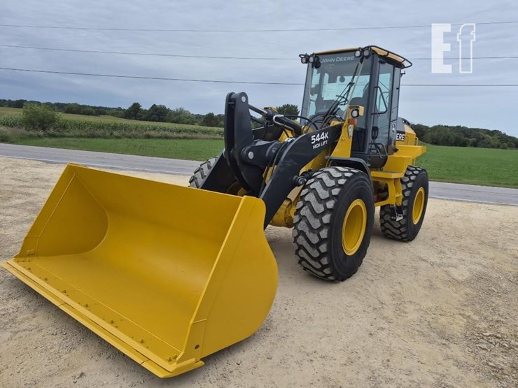 2015-deere-544k-image-7