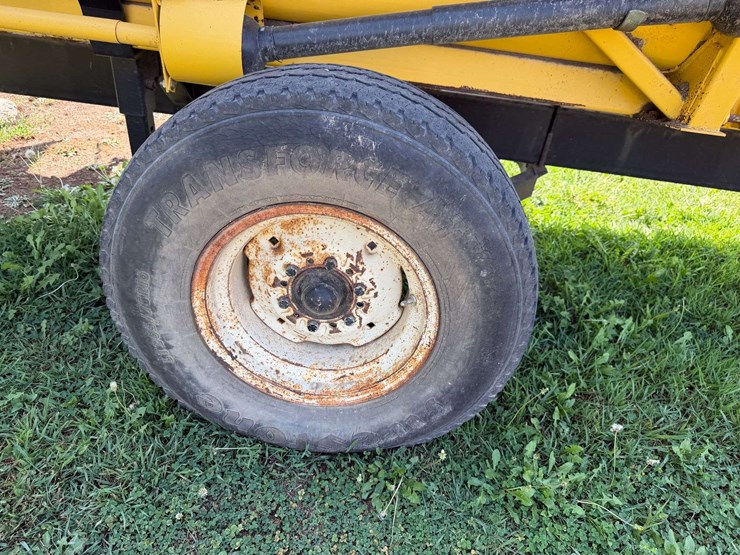 new-holland-73c-image-45