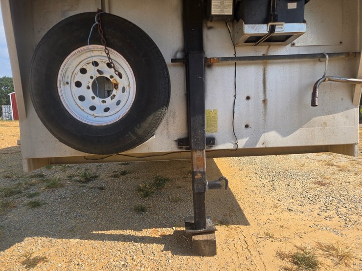 #26361-•-1995-30'-featherlite-trailer-image-14